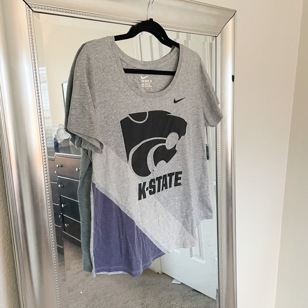 Nike Tee - Picture 2 of 4
